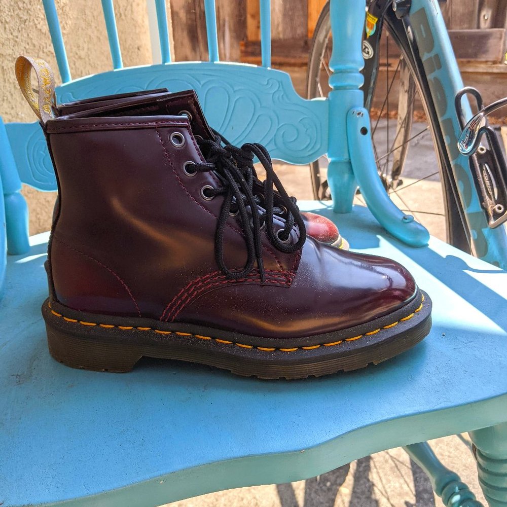 Dr. Martens VGN Cherry Red short ankle boots